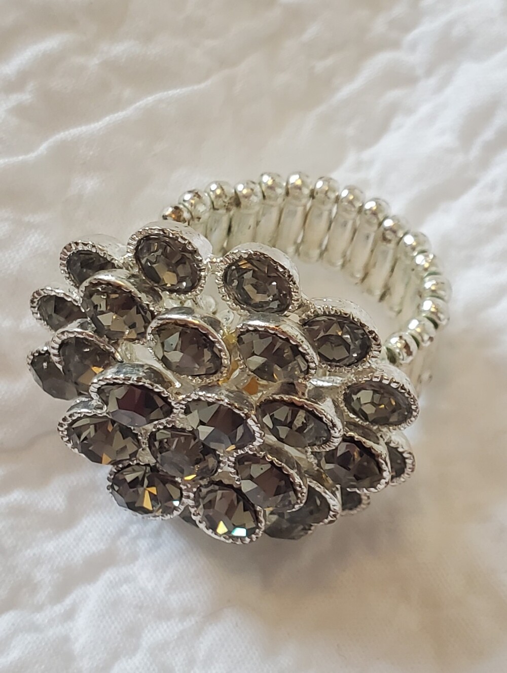 Stretchy Silver-Tone Smoky Crystal Flower Statement Ring